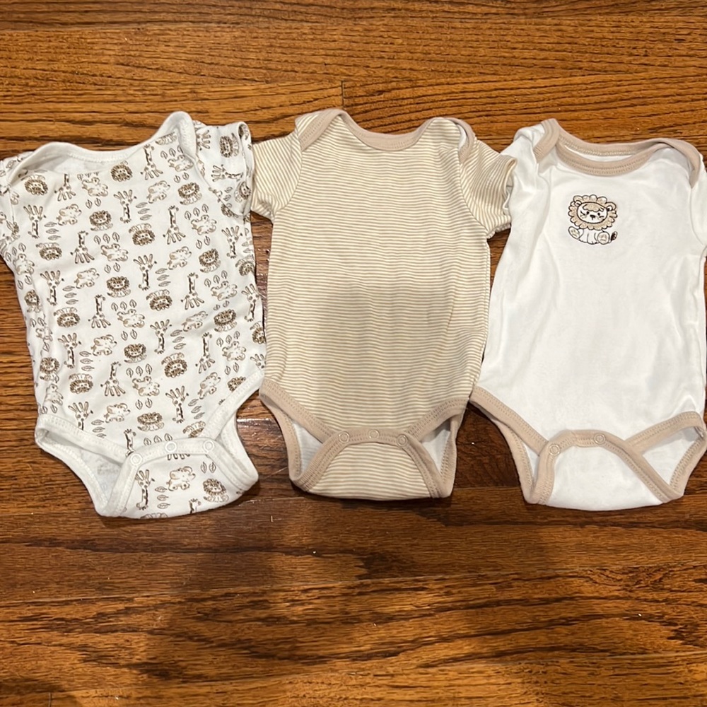 Set of 3 newborn tshirts